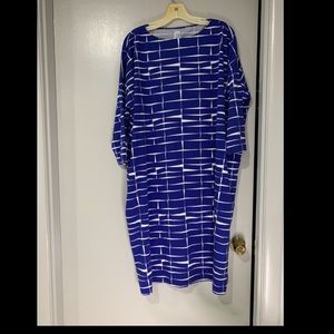 UNIQLO X MOMA oversized medium dress